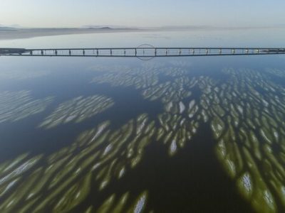 وجود چشمه های جوشان در دریاچه ارومیه طبیعی است
