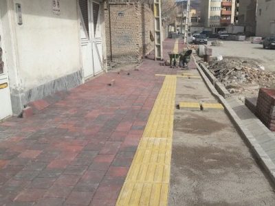 تداوم عملیات اجرای سنگ فرش پیاده رو های مسیرگشایی “گوراوانچی”