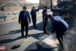 ساماندهی مسیر اصلی شهرک خاوران با بهره گیری از ۲۵ تن آسفالت