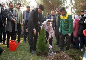 گرامیداشت روز درختکاری با کاشت ۱۰۰ اصله نهال در پارک بانوان رضوان