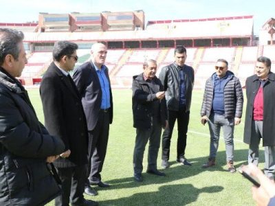 مدیرکل دفتر فنی وزارت ورزش از ورزشگاه یادگارامام تبریز بازدید کرد