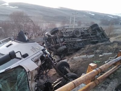 برخورد ۲ خودرو در آزاد راه تبریز – زنجان یک کشته و یک مصدوم به جاگذاشت