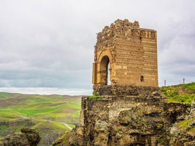 سفری به تاریخ بر بلندای قلعه‌های آذربایجان‌شرقی