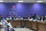 صنایع بزرگ کشور نیازمند توسعه فناوری هستند 