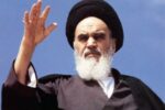 امام خمینی(ره)، مردم و اسلام را رکن اساسی جامعه قرار داد