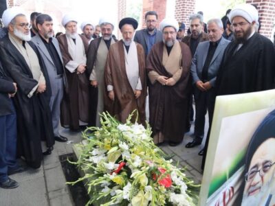 امام جمعه جدید تبریز به مقام شهید آیت الله آل هاشم ادای احترام کرد