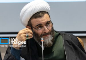 شهدا مهمترین سرمایه اجتماعی و ملی کشور هستند