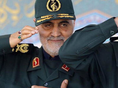حاج قاسم سلیمانی همچون سرباز ساده مطیع امر رهبری بود