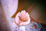 قرآن و دعا ریسمان سعادتمندی انسان