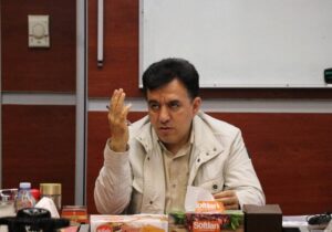 موضع شهردار تبریز در خصوص توزیع نمک برای رفع یخبندان سطح شهر