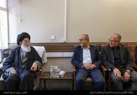 به مناسبت روز پدر؛ استاندار آذربایجان شرقی به دیدار خانواده های ائمه جمعه شهید تبریز رفت