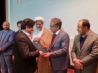 فرمانداران در مسیر افزایش اعتماد عمومی تلاش کنند