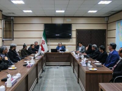 احزاب و تشکل‌های سیاسی ناظر بر عملکرد نظام حکمرانی هستند