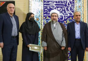 تجلیل از قهرمان ایثار در نماز جمعه تبریز با حضور استاندار آذربایجان شرقی