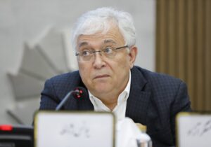 صادرات مرغ‌های تخم‌گذار از طریق کارت‌های یک‌بار مصرف،‌تخلف است