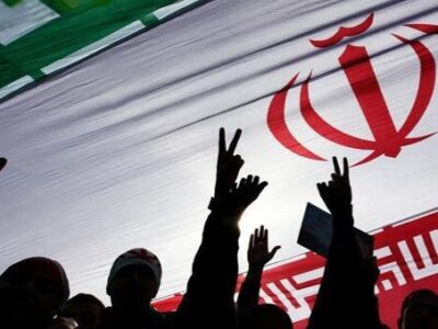 انقلاب اسلامی ایران درمقابل زیاده‌خواهی‌های امپریالیسم ایستادگی می‌کند