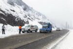 آغاز بارش در محورهای آذربایجان شرقی / الزام زنجیر چرخ برای تردد در گردنه ها
