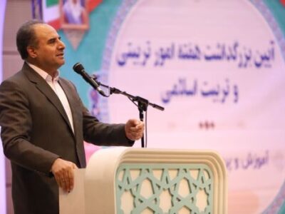 خانواده‌ها و مدارس برای تربیت نسلی موفق، باید ارزش‌های مشترکی را شکل دهند