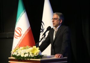 پرهیز از نگاه های سیاسی و جناحی لازمه موفقیت در مدیریت های فرهنگی و هنری است