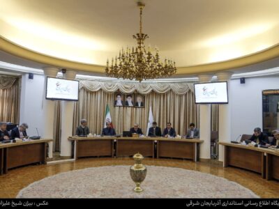 📷تصاویر | تکریم و معارفه سه مدیر کل زن در جلسه شورای مدیران استانداری آذربایجان شرقی