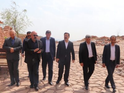 معاون هماهنگی امور عمرانی استاندار آذربایجان شرقی از دهکده گردشگری «دند» در ارتفاعات «عون بن علی» بازدید کرد