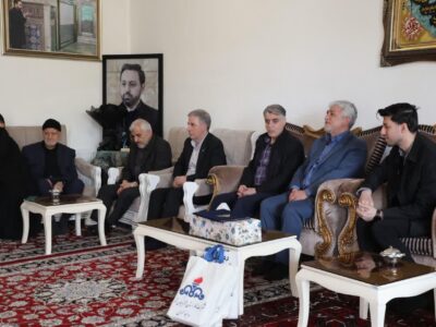 دیدار مدیرعامل شرکت گاز و مشاور استاندار آذربایجان شرقی با خانواده استاندار شهید خدمت