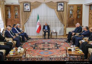 استاندار آذربایجان شرقی: اتاق بازرگانی بسته پیشنهادی خود برای سال «سرمایه گذاری برای تولید» را ارایه کند/ درباره طرح های کلان استان فکر مشترک داریم