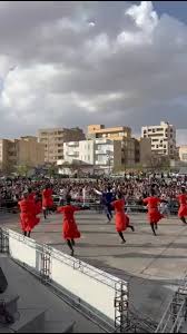 استقبال شهروندان و گردشگران از برنامه های نوروزی مقبره‌الشعرا