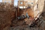 سقوط ۲ دستگاه خودرو به محل گودبرداری در تبریز