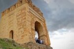 برگزاری همایش «فرزندان هشترود و سهندآباد» در قلعه ضحاک