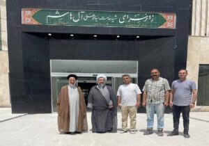 بازدید نماینده ولی فقیه در آذربایجان شرقی و امام جمعه تبریز از زائر سرای شهید آیت الله آل هاشم