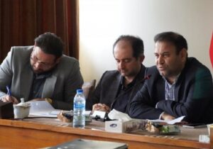 کنار گذاشتن نخبگان از عرصه حل مشکلات موجب ناکارآمدی می‌شود