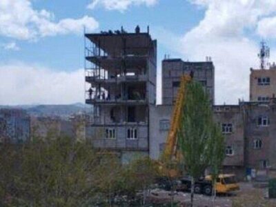 تخریب یک ساختمان ۵ طبقه در میدان ولی‌امر