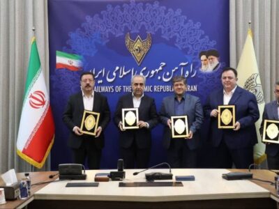 امضای تفاهم نامه ساخت چند پروژه ریلی با سرمایه‌گذار خارجی