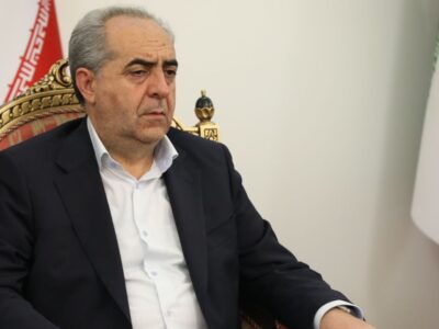 جمعی از همراهان و خانواده‌های شهدای پرواز اردیبهشت وارد تبریز شدند  🔹جمعی از همراهان و خانواده‌های شهدای پرواز اردیبهشت با استقبال نماینده ولی فقیه در استان و استاندار آذربایجان‌شرقی به منظور زیارت یادمان شهدای خدمت وارد تبریز شدند.