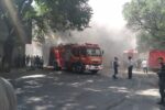 مهار آتش سوزی انبار کفاشی در تبریز با مصدومیت ۲ آتش نشان همراه شد