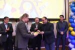 تجلیل از دکتر وحید کاظم زاده در آیین گرامیداشت روز ارتباطات و روابط عمومی در استان آذربایجان شرقی