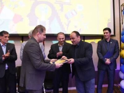 تجلیل از دکتر وحید کاظم زاده در آیین گرامیداشت روز ارتباطات و روابط عمومی در استان آذربایجان شرقی