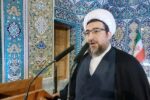 همه خدمتگزاران نظام کنار هم و با وحدت کار را پیش ببرند