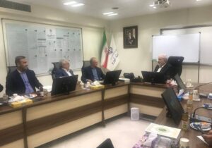 تأکید بر تسریع در انعقاد قراردادهای نیروگاه‌های خورشیدی در آذربایجان شرقی