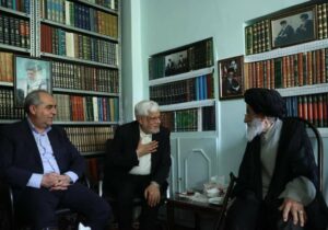 دیدار معاون اول رئیس جمهور با خانواده شهید آل هاشم
