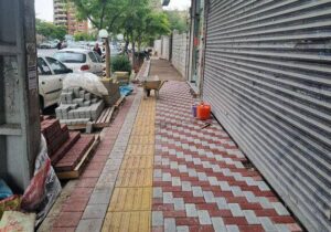 اجرای کفسازی ۵۰۰ متر طولی پیاده روهای خیابان رضانژاد
