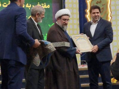 تقدیر از مدیرعامل پتروشیمی تبریز با اعطای نشان خادم خورشید در آیین گرامیداشت دهه کرامت