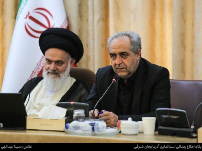 گزارش تصویری ۱ / دیدار معاونان و مدیران کل استانداری، فرمانداران و جمعی از علما و روحانیون استان با آیت‌الله حسینی بوشهری، نایب رئیس مجلس خبرگان رهبری با حضور نماینده ولی فقیه در استان و استاندار آذربایجان شرقی