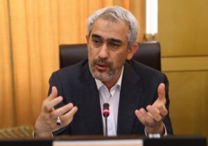 مدنی‌زاده کارنامه علمی و کاری قابل‌قبولی دارد