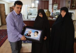 دیدار شهردار تبریز با خانواده معظم شهید والامقام «منوچهر کریمی» و جانباز سرافراز «حسن فیروزی»