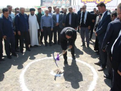 پروژه احداث چمن مصنوعی مایان کلنگ زنی شد