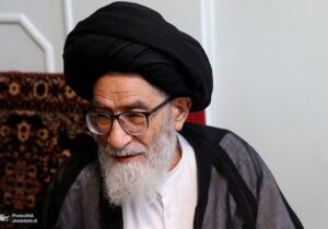 آیت‌الله محمد تقی آل هاشم‌: باید هوای مردم را داشت