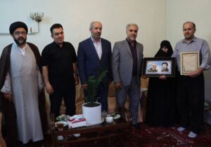  دیدار شهردار تبریز با خانواده معظم شهیدان والامقام « وهاب تیموری» و « جمشید نقی‌زاده همتا»