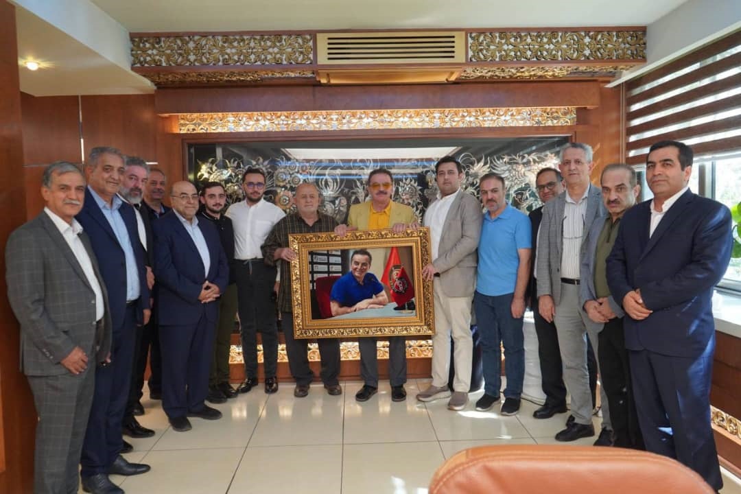 تجلیل و قدردانی انجمن فولاد آذربایجان از مهندس محمدرضا زنوزی‌مطلق